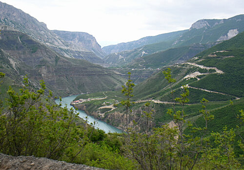 Сотрудник метеостанции на вершине остался один без еды и припасов