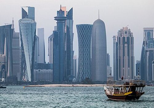 В Катаре объявили о возобновлении судоходства в дневное время суток