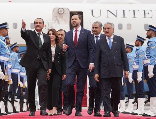 Bloomberg сообщил о связи переговоров с Ираном с выбором преемника Трампа