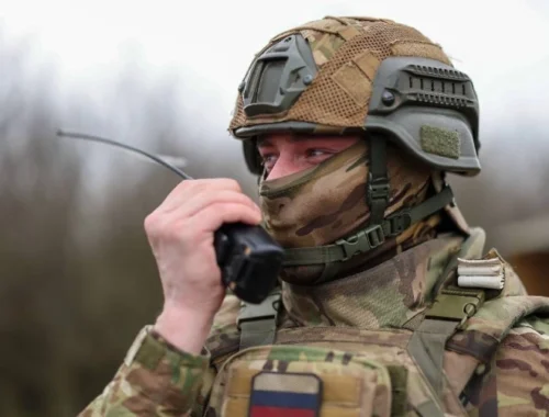 Медведев: С начала года контракт с армией заключили 127 тысяч россиян