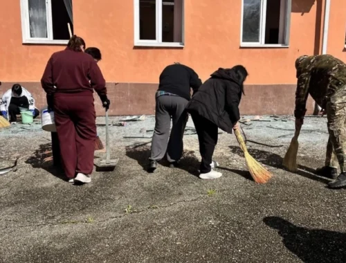 Обломки БПЛА повредили 7 жилых многоэтажек и 4 соцобъекта в Туапсе