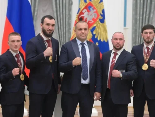 Путин вручил ордена и медали российским боксёрам — победителям мировых первенств