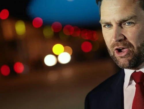 Вэнс вылетел в Пакистан для переговоров с Ираном