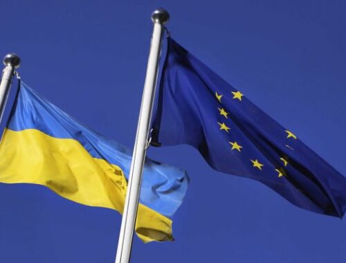 В ЕС уверены, что Киев погасит новый кредит на € 90 млрд «за счет репараций России»