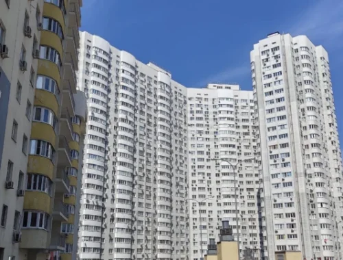 «Все в системе заинтересованы»: Кто же виноват в запредельной стоимости квартир для русских