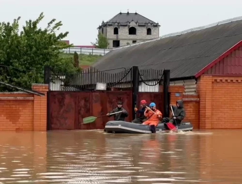 Более 40 домов подтопило в Ингушетии из-за подъёма воды в реке Сунжа Более 40 домов подтопило в Ингушетии из-за подъёма воды в реке Сунжа