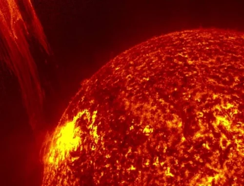 ИКИ РАН: На Солнце произошла мощная вспышка M5.7