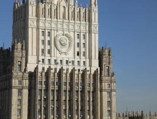 МИД РФ готовит иск в суд ООН против стран Прибалтики из-за ущемления русских