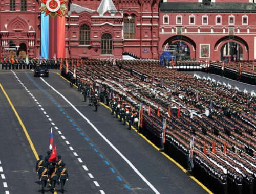 «На выбор — ядерка или роддом»: Шарий раскрыл планы провокации Киева на 9 мая