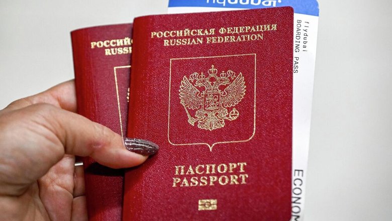 Россиянам назвали страны, в которые не пустят по старому загранпаспорту