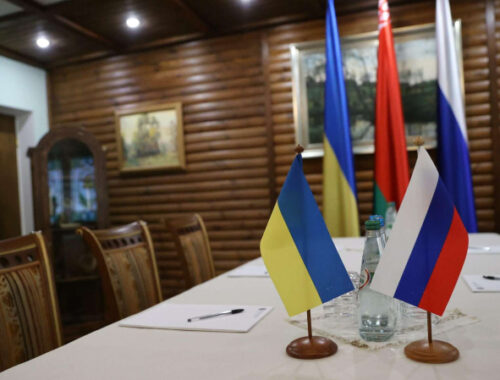 Слишком сложная тема – Песков о прогрессе мирного урегулирования на Украине