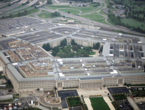 Туск: Польша не получала сигналов о перемещении военных США