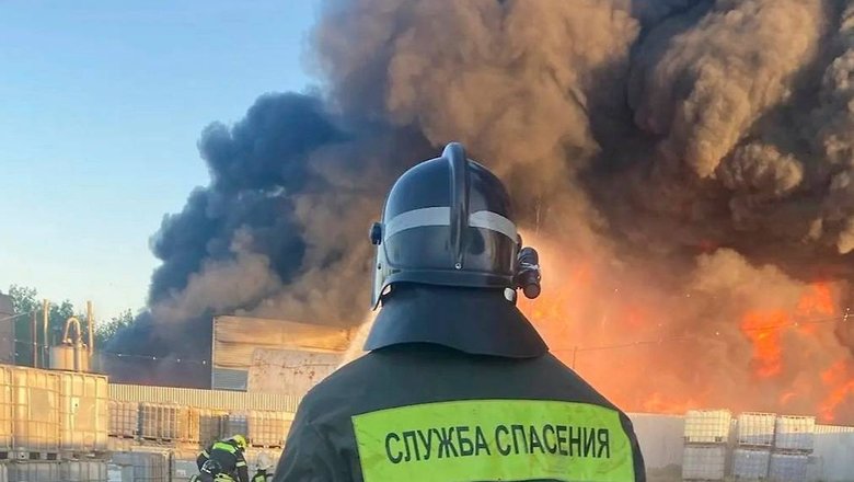 В Ульяновске ликвидировали открытое горение в здании рядом с ТЭЦ-2