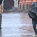 «В воздухе запахнет жестью»! Торнадо, молнии, смерч и грозы: На Москву надвигается страшная непогода