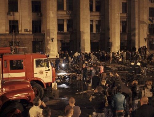 «Всю ночь работал крематорий»: Одесситка рассказала, что ночью из Дома профсоюзов выносили чёрные мешки