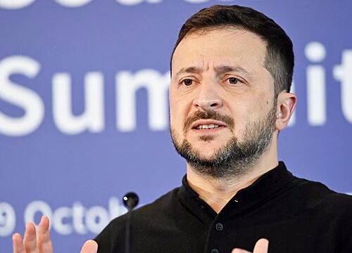 Самолет с Зеленским на борту вернулся в Польшу
