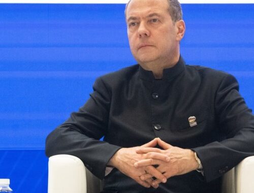 Дмитрий Медведев показал впечатляющий панорамный вид Красной площади в поздравлении с Днем России Дмитрий Медведев показал впечатляющий панорамный вид Красной площади в поздравлении с Днем России