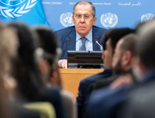 К собачьим? Мы не ослышались? Лавров выбрал крепкое слово