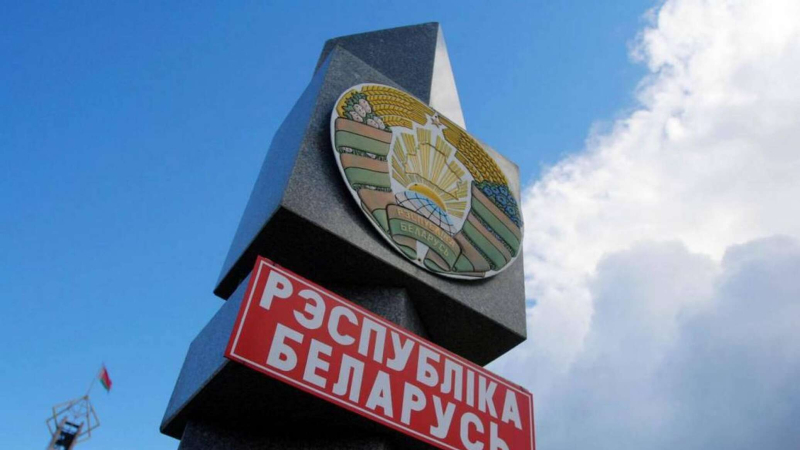 Лавров назвал хамством требования Зеленского «навести порядок» в Беларуси
