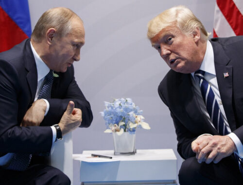 «Он думал, что Украина проиграет»: Макрон раскрыл, какой «роковой договор» Трамп едва не подписал с Путиным на Аляске