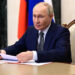 Путин подписал закон об аресте имущества уехавших за рубеж россиян: что изменится с 1 сентября