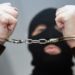 В Германии неизвестный напал на посетителей ресторана и взял в заложники детей: с мужчиной ведут переговоры