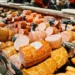 Колбаса по ГОСТу, но мяса почти нет: Нутрициолог объяснил, что скрывают категории «Г» и «Д»