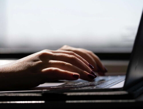 Пользователи ChatGPT сообщают о сбоях в его работе