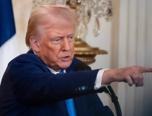 Трамп: США берут Ормуз под контроль и будут «очень сильно» бить по Ирану