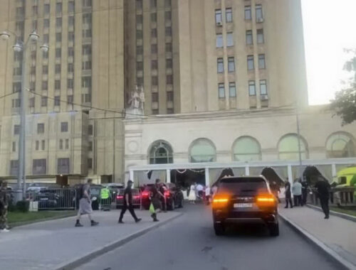 «Аж тряхануло, я думал, высотки нет»: три человека погибли при взрыве в центре Москвы