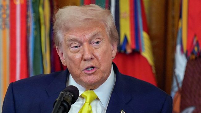 Он точно про газоны? СМИ США пишут о любви Дональда Трампа к траве
