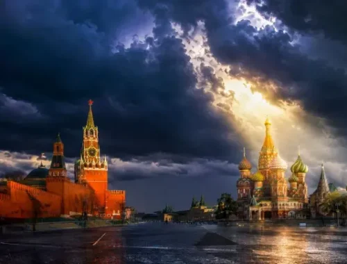 В Москву прорывается циклон. Погода резко изменится: Спецпредупреждение от синоптиков В Москву прорывается циклон. Погода резко изменится: Спецпредупреждение от синоптиков